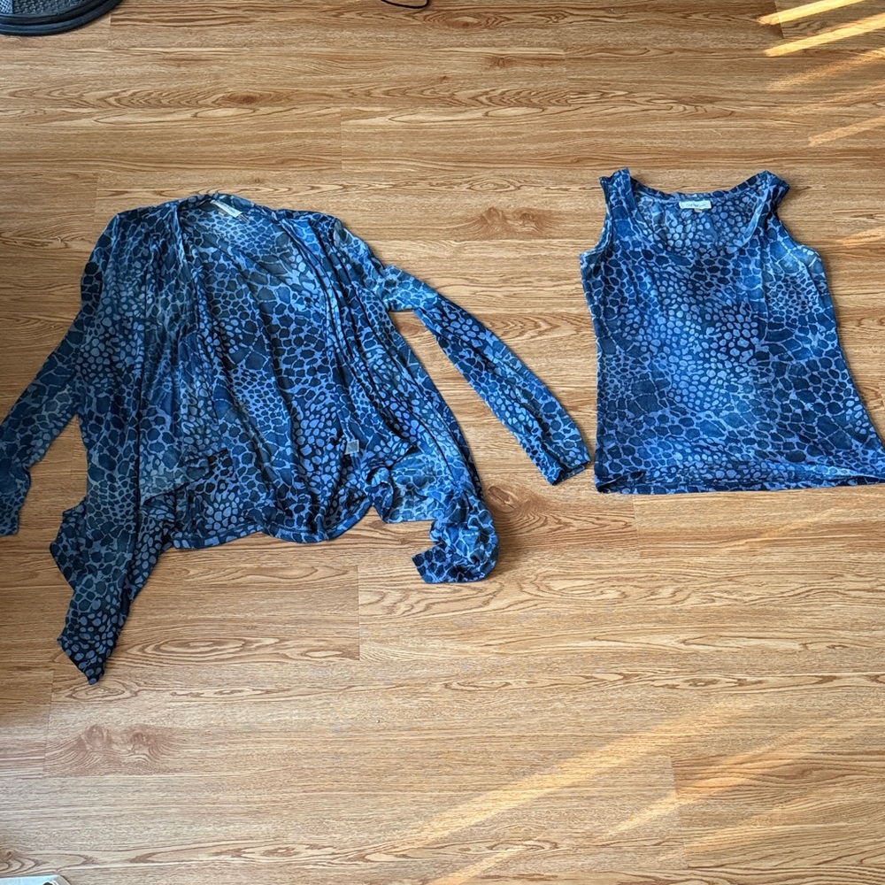 Calvin Klein Women's Blue Patterned Blouse Set